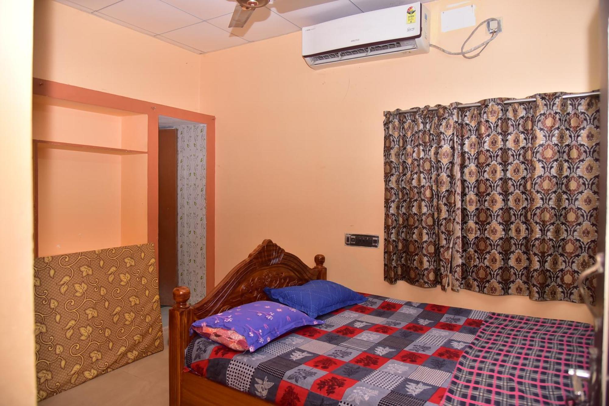 Sripada Kuteer Apartment Pithapuram Exterior photo