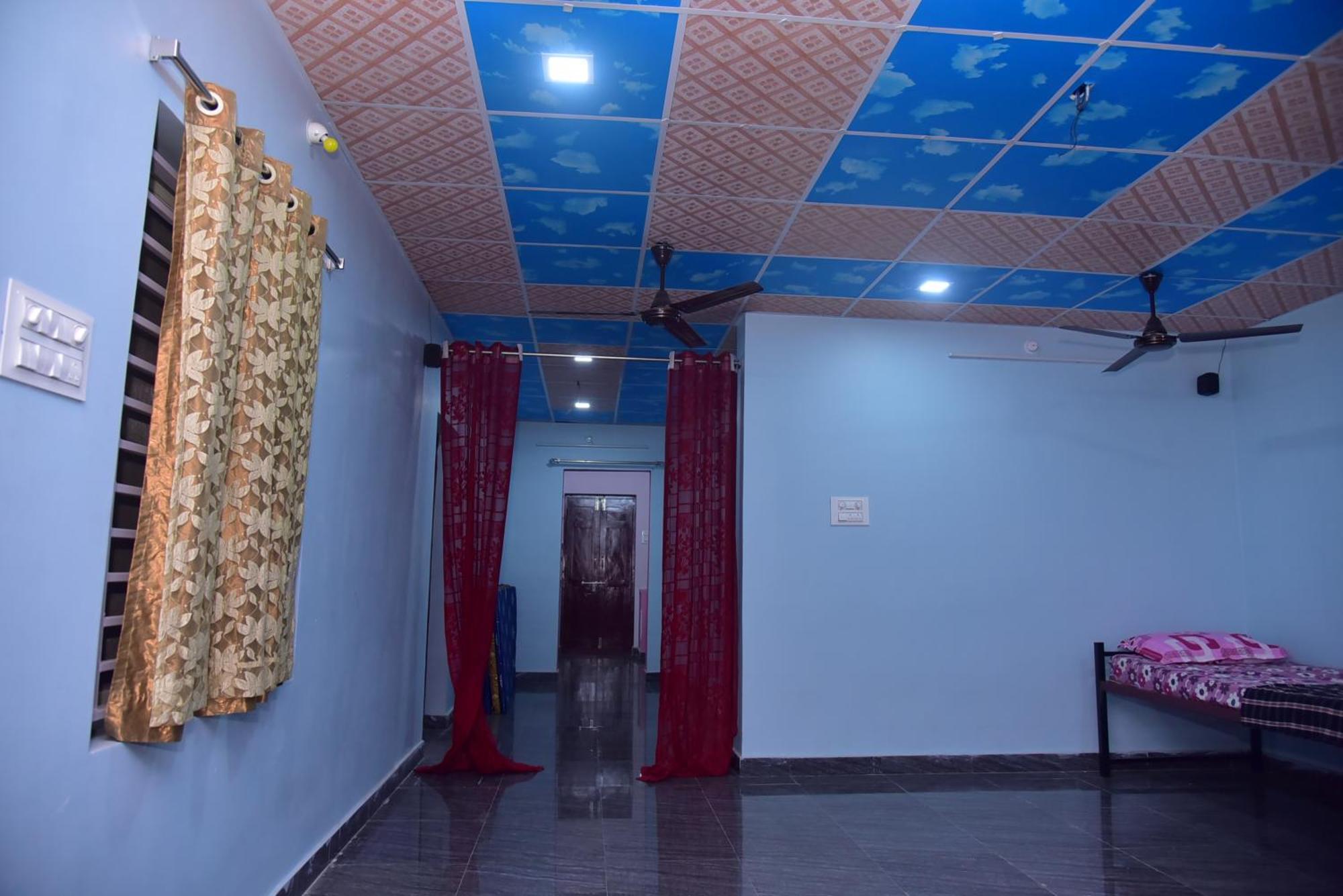 Sripada Kuteer Apartment Pithapuram Exterior photo