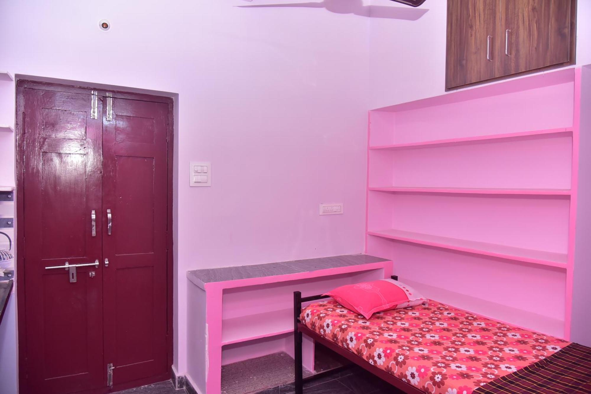 Sripada Kuteer Apartment Pithapuram Exterior photo